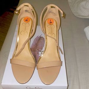 Worn once or twice. Jessica Simpson minimalist heal in nude patent!